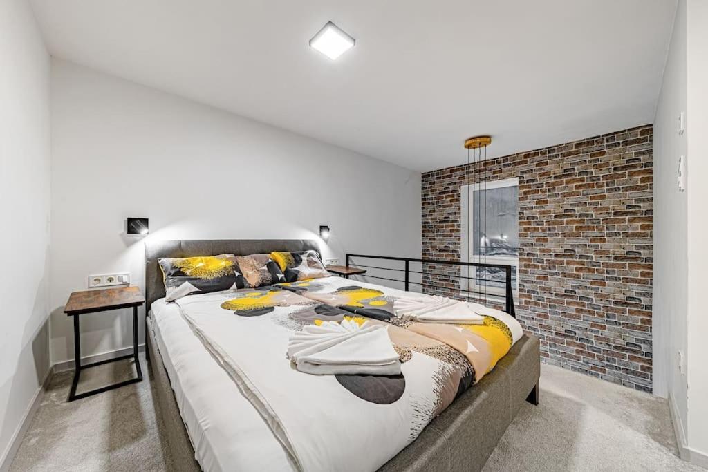 شقة Chic Loft Bp: Industrial Gem بودابست المظهر الخارجي الصورة