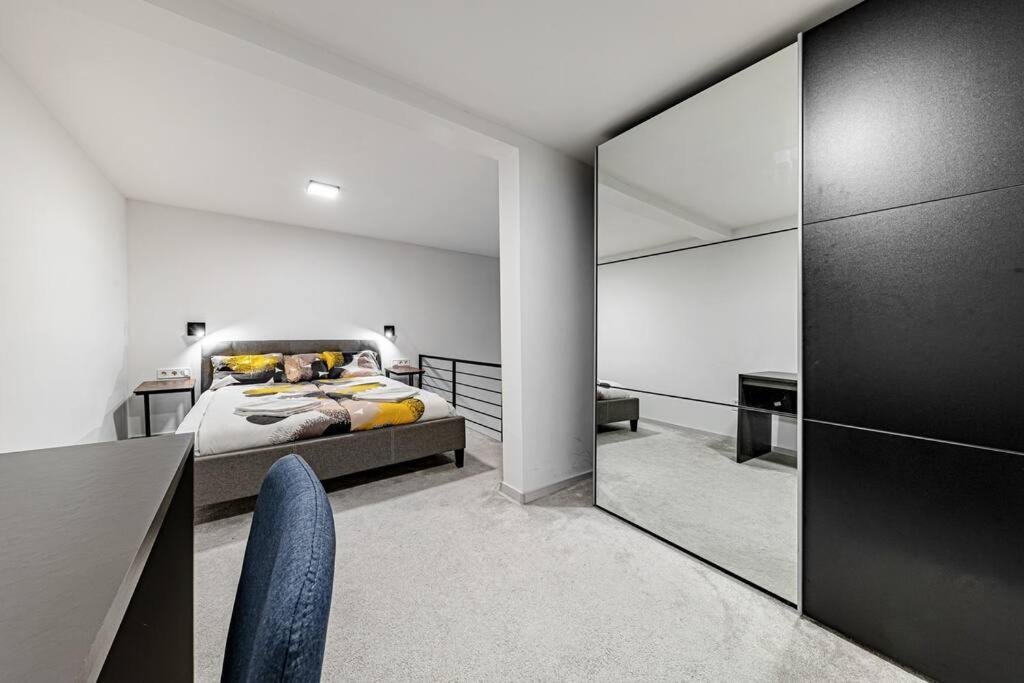 شقة Chic Loft Bp: Industrial Gem بودابست المظهر الخارجي الصورة